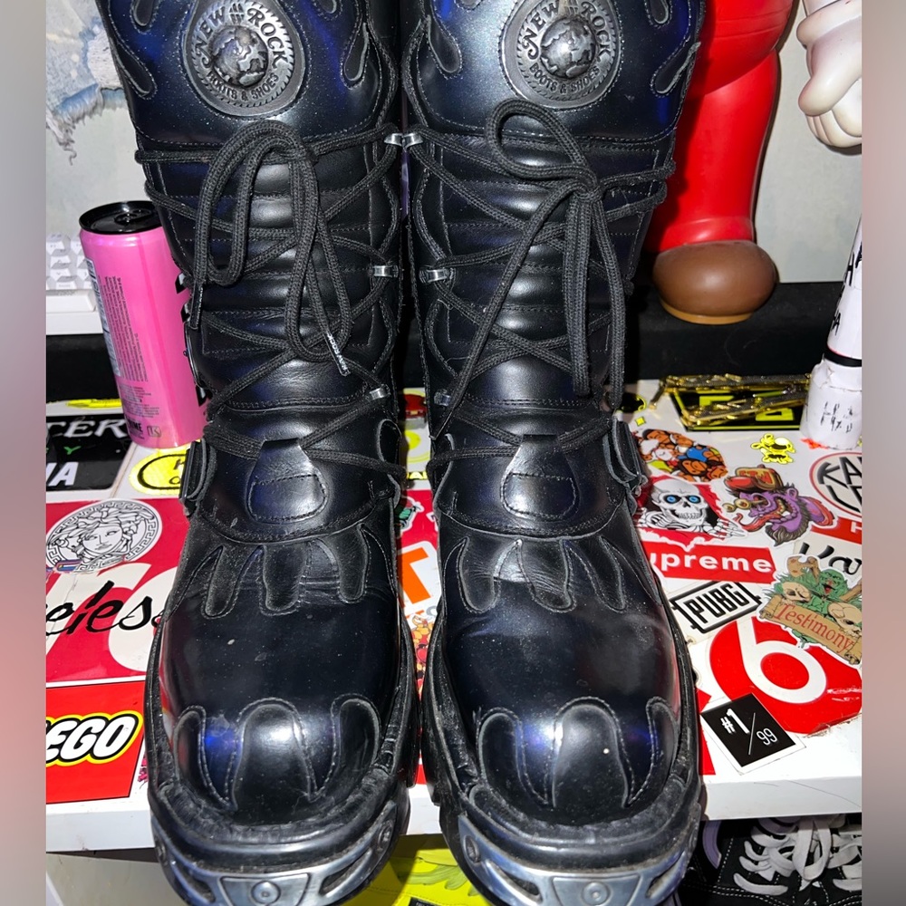 Size 11 New Rock men’s boots
